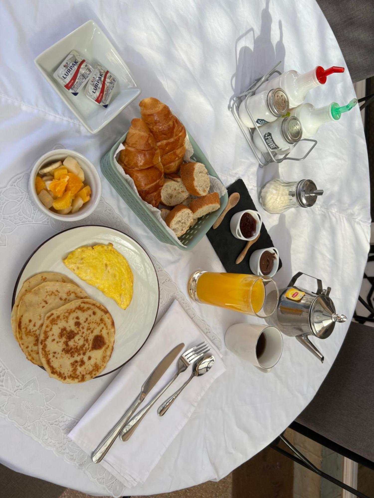 Chez Lilie Maison D'Hotes A Saly Kültér fotó
